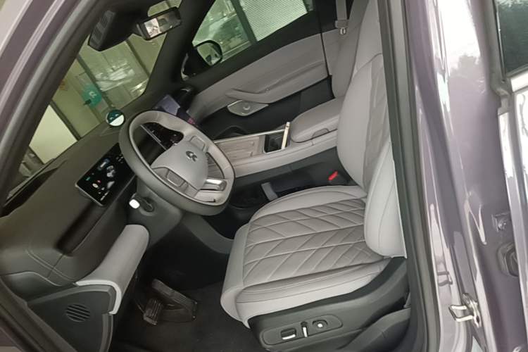 Used Nio EC6 2025 75 kWh Left Front Seat