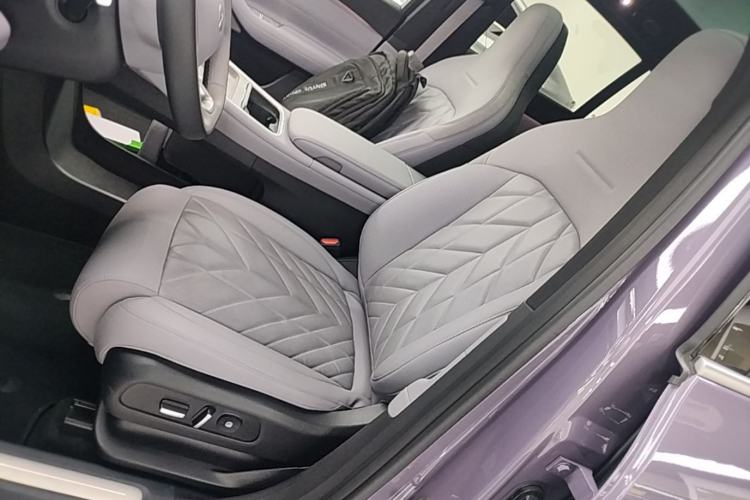 Used Nio EC6 2025 75 kWh Left Front Seat