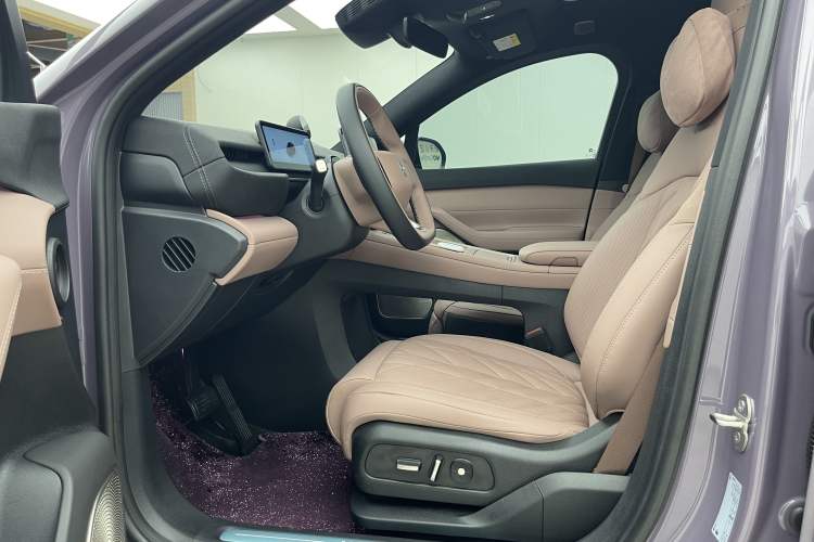 Used Nio EC6 2025 100 kWh Left Front Seat