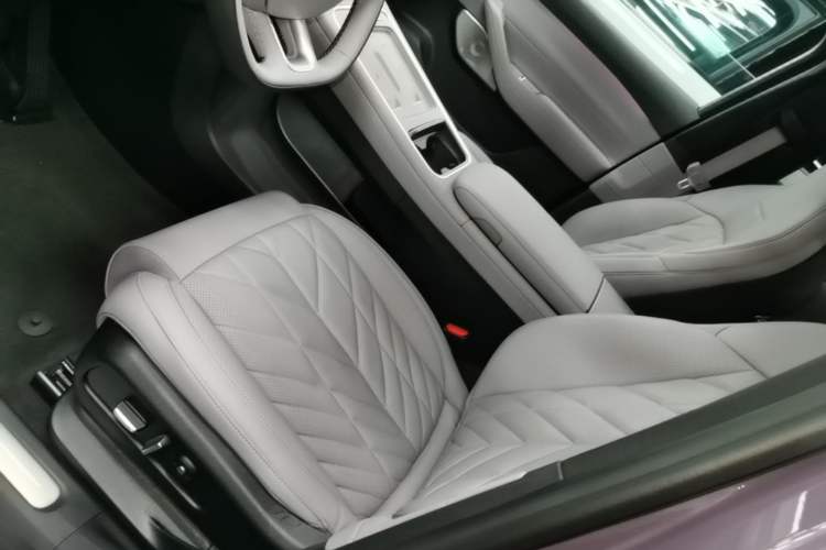 Used Nio EC6 2025 75 kWh Left Front Seat