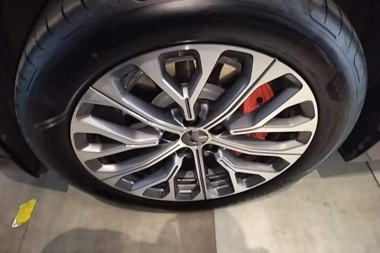 Used Nio EC6 2025 75 kWh Left Front Wheel Hub