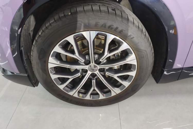 Used Nio EC6 2025 75 kWh Left Front Wheel Hub