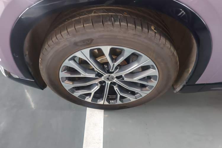 Used Nio EC6 2025 75 kWh Left Front Wheel Hub