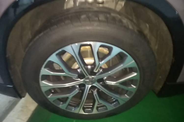 Used Nio EC6 2025 75 kWh Left Front Wheel Hub