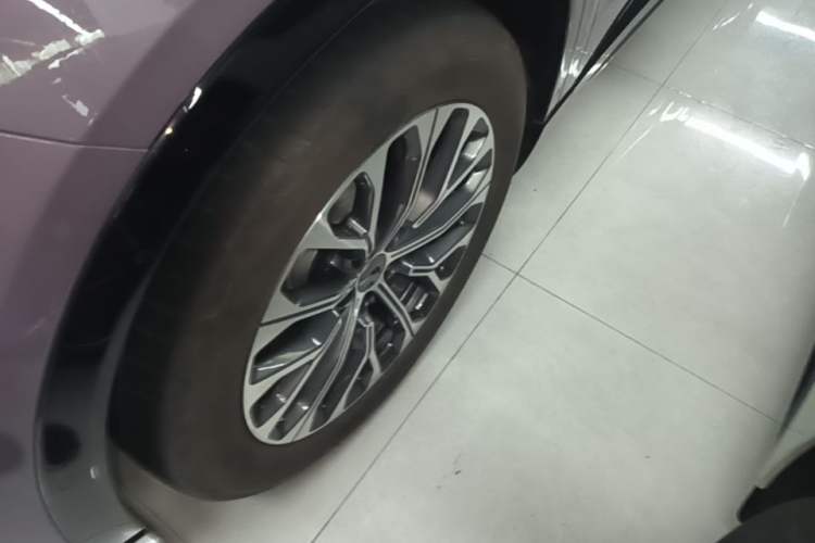 Used Nio EC6 2025 75 kWh Left Front Wheel Hub