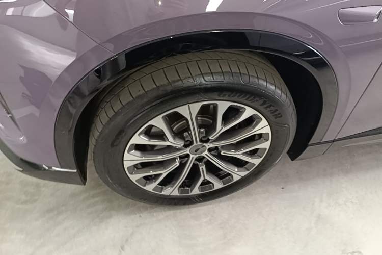 Used Nio EC6 2025 75 kWh Left Front Wheel Hub