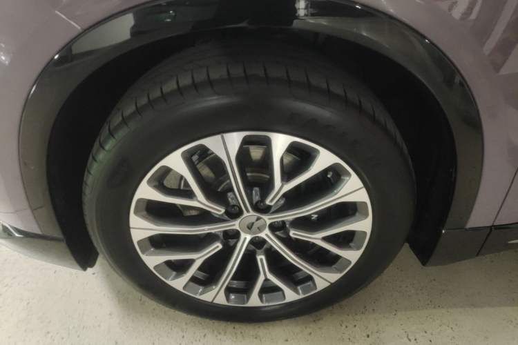 Used Nio EC6 2025 75 kWh Left Front Wheel Hub