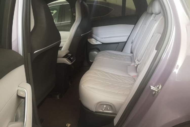 Used Nio EC6 2025 75 kWh Left Rear Seat