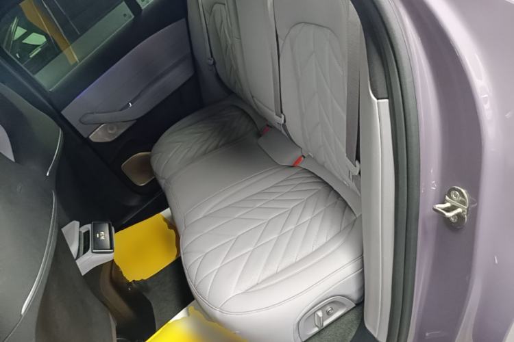 Used Nio EC6 2025 75 kWh Left Rear Seat