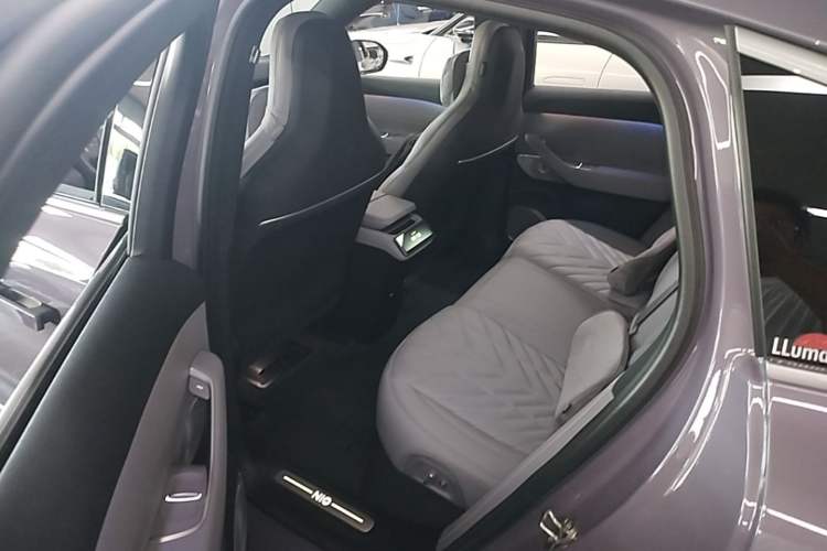 Used Nio EC6 2025 75 kWh Left Rear Seat