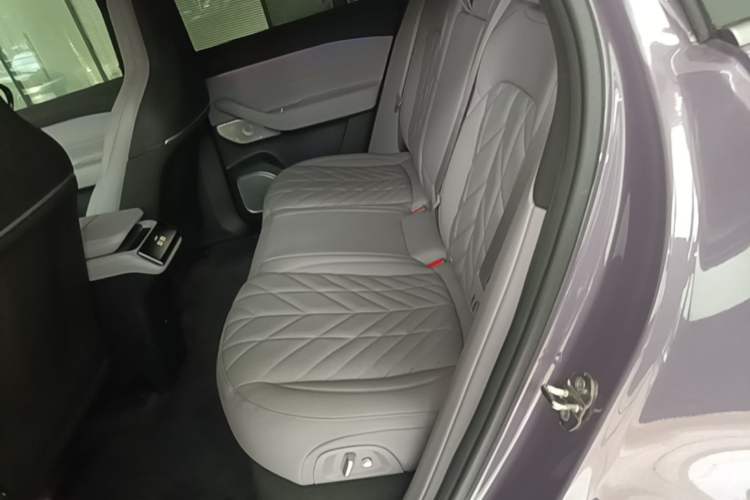 Used Nio EC6 2025 75 kWh Left Rear Seat
