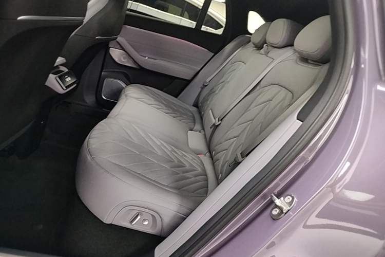 Used Nio EC6 2025 75 kWh Left Rear Seat