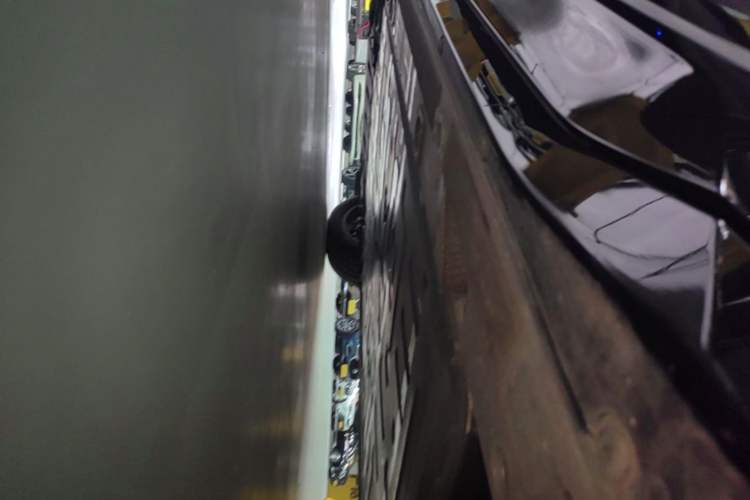 Used Nio EC6 2025 75 kWh Left Side Sill