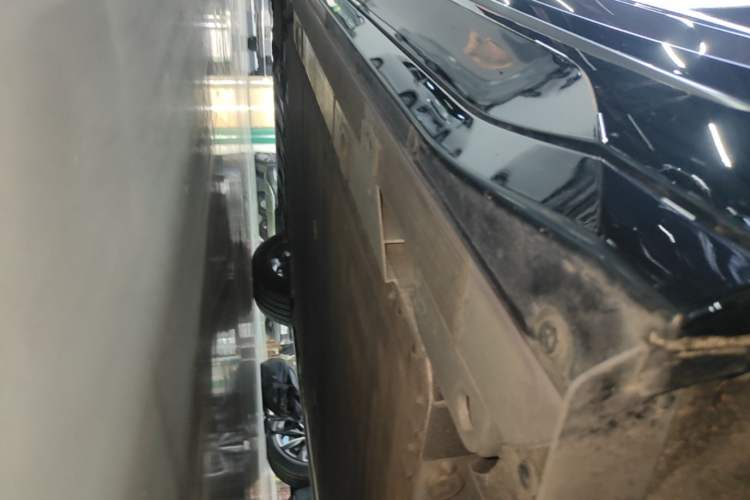Used Nio EC6 2025 75 kWh Left Side Sill