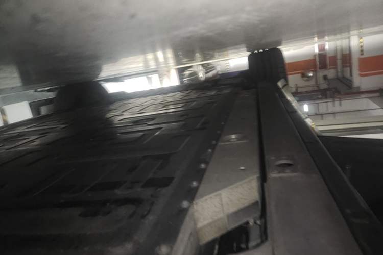 Used Nio EC6 2025 75 kWh Left Side Sill