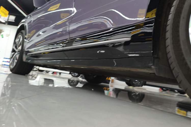 Used Nio EC6 2025 75 kWh Left Side Sill