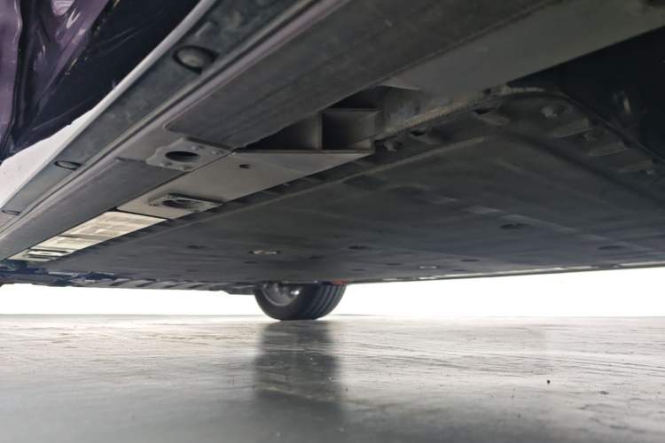 Used Nio EC6 2025 75 kWh Left Side Sill