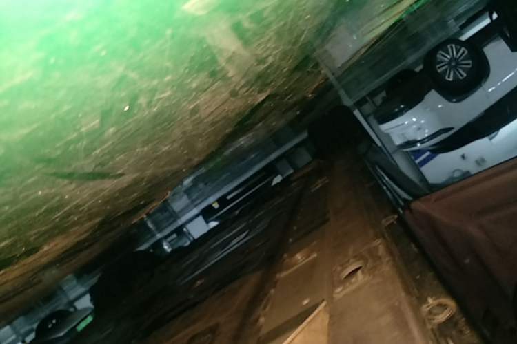 Used Nio EC6 2025 75 kWh Left Side Sill