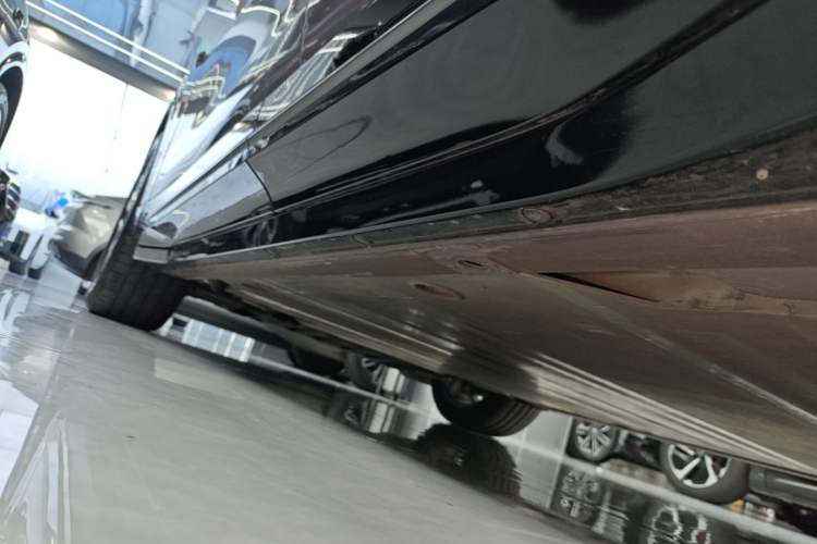 Used Nio EC6 2025 75 kWh Left Side Sill