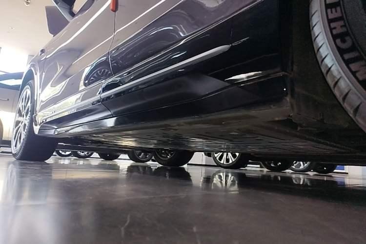 Used Nio EC6 2025 75 kWh Left Side Sill