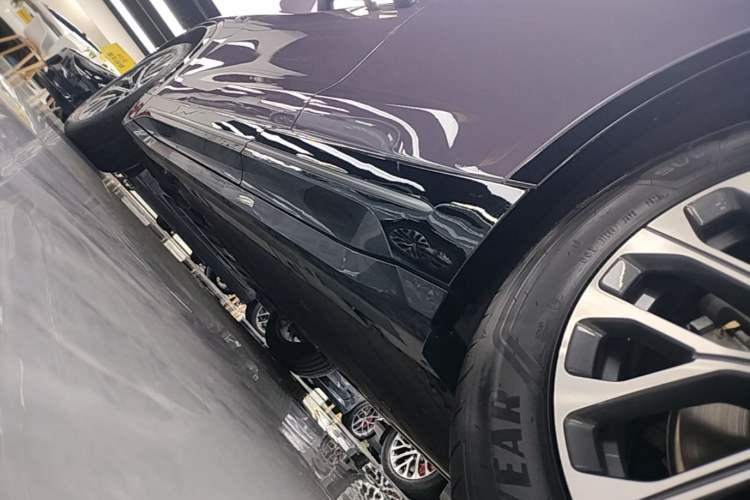 Used Nio EC6 2025 75 kWh Left Side Sill