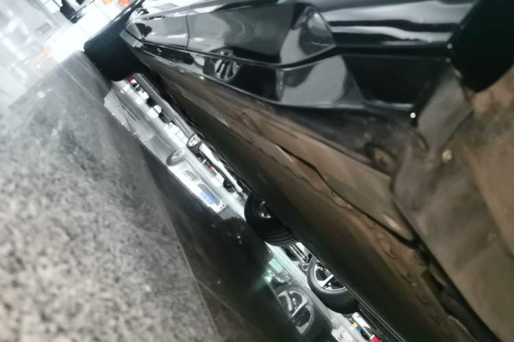 Used Nio EC6 2025 75 kWh Left Side Sill