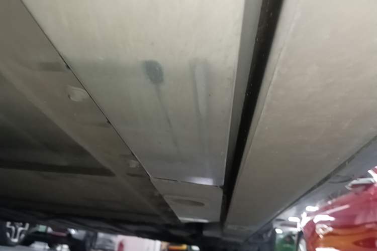 Used Nio EC6 2025 75 kWh Left Side Sill