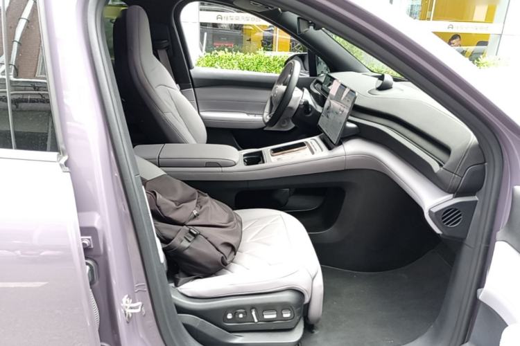 Used Nio EC6 2025 75 kWh Right Front Seat