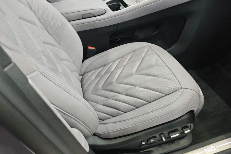 Used Nio EC6 2025 75 kWh Right Front Seat