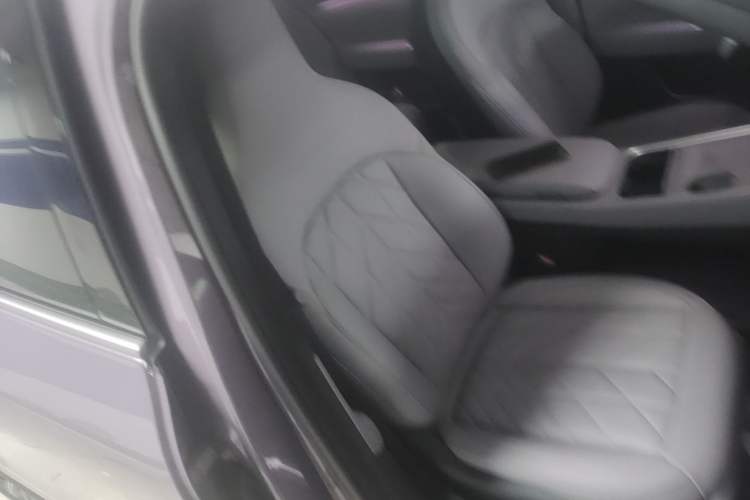 Used Nio EC6 2025 75 kWh Right Front Seat
