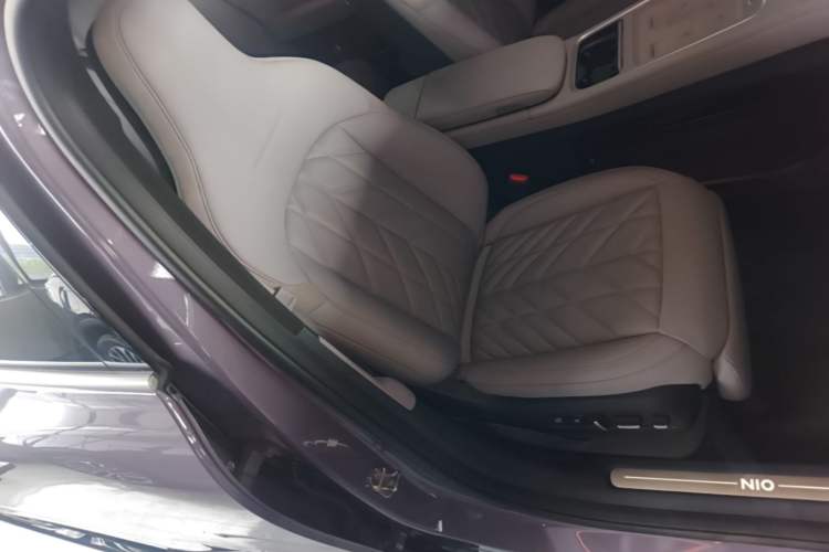 Used Nio EC6 2025 75 kWh Right Front Seat