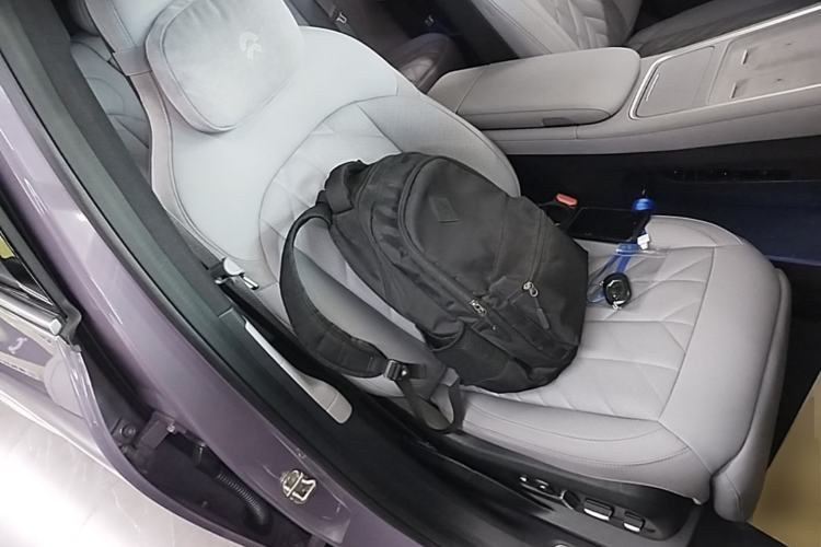 Used Nio EC6 2025 75 kWh Right Front Seat