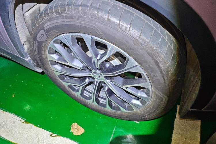 Used Nio EC6 2025 75 kWh Right Front Wheel Hub