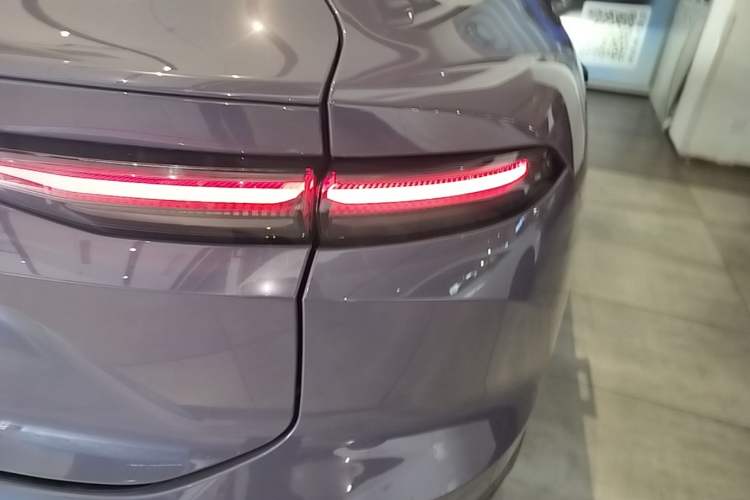Used Nio EC6 2025 75 kWh Right Rear Taillight