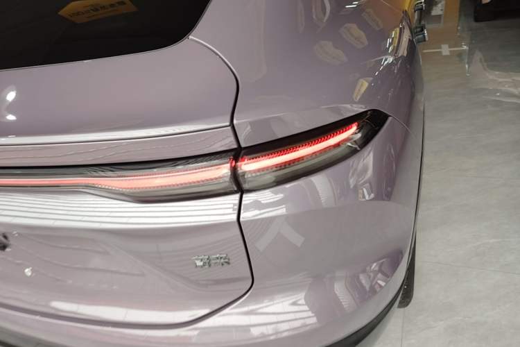 Used Nio EC6 2025 75 kWh Right Rear Taillight