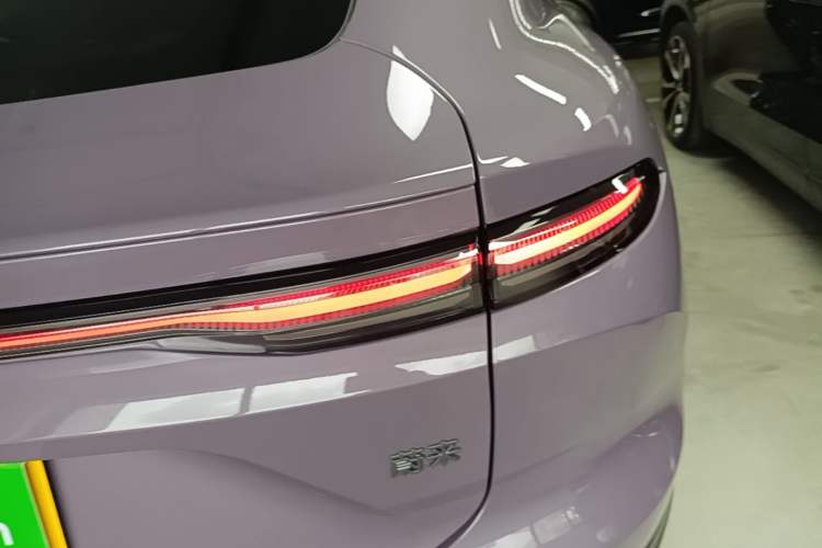 Used Nio EC6 2025 75 kWh Right Rear Taillight