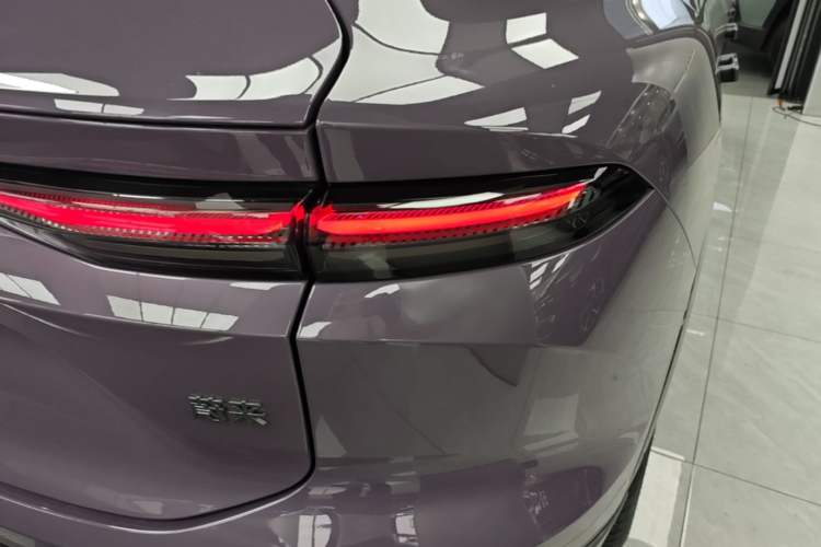 Used Nio EC6 2025 75 kWh Right Rear Taillight