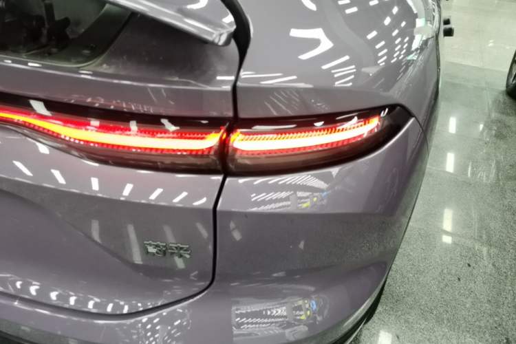 Used Nio EC6 2025 75 kWh Right Rear Taillight