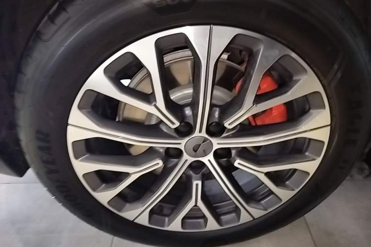 Used Nio EC6 2025 75 kWh Right Rear Wheel Hub