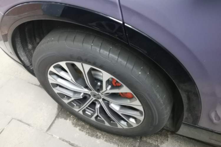 Used Nio EC6 2025 75 kWh Right Rear Wheel Hub