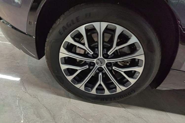 Used Nio EC6 2025 75 kWh Right Rear Wheel Hub