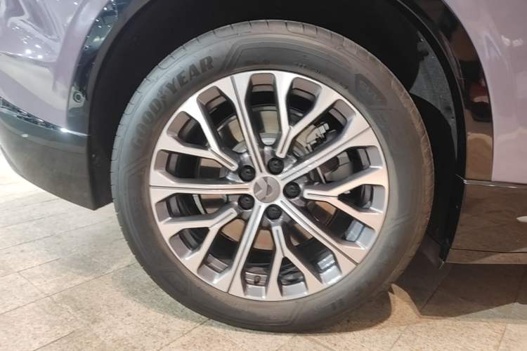 Used Nio EC6 2025 75 kWh Right Rear Wheel Hub
