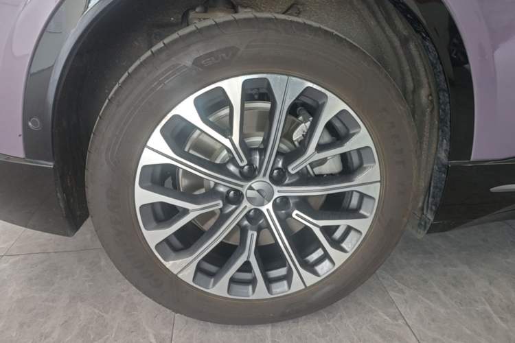 Used Nio EC6 2025 75 kWh Right Rear Wheel Hub