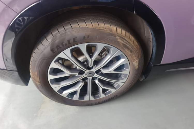 Used Nio EC6 2025 75 kWh Right Rear Wheel Hub