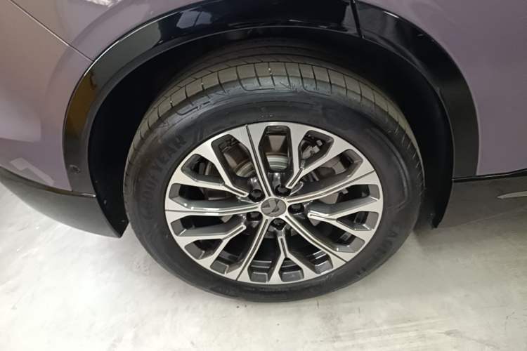 Used Nio EC6 2025 75 kWh Right Rear Wheel Hub