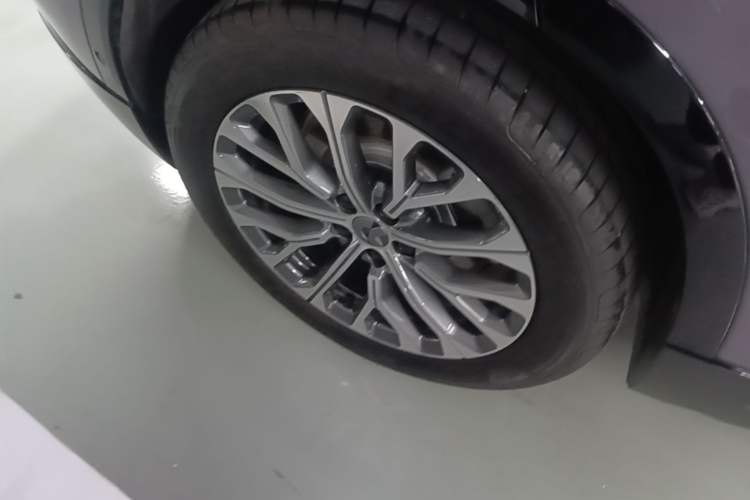 Used Nio EC6 2025 75 kWh Right Rear Wheel Hub
