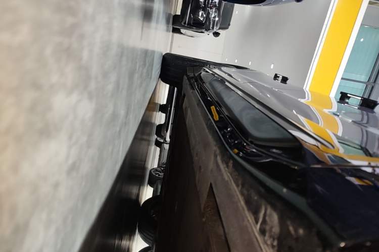 Used Nio EC6 2025 100 kWh Right Side Sill