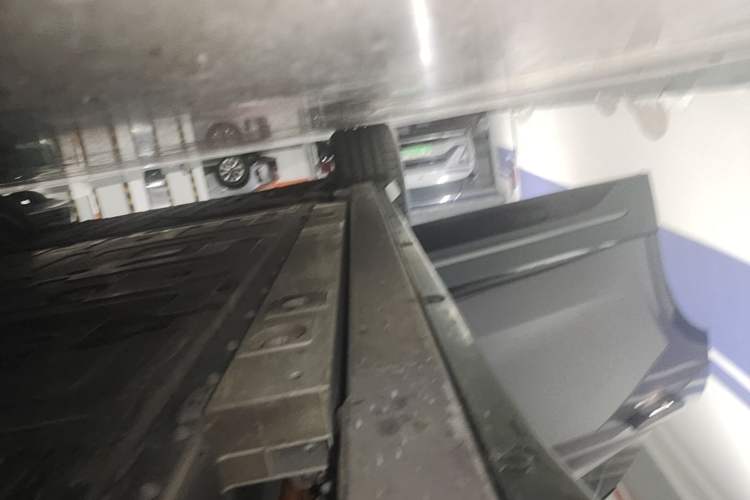 Used Nio EC6 2025 75 kWh Right Side Sill
