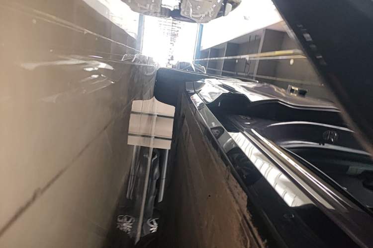 Used Nio EC6 2025 75 kWh Right Side Sill