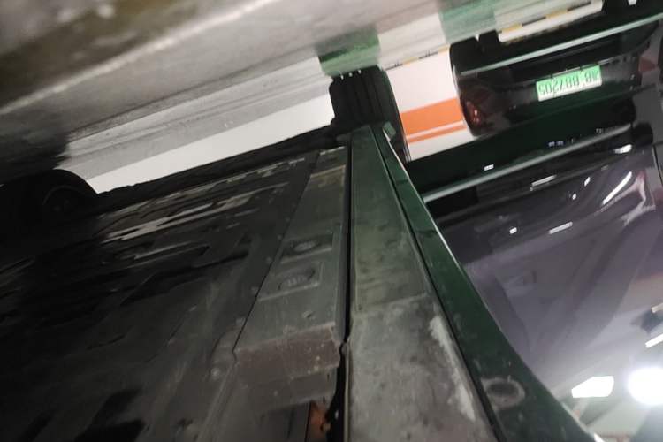 Used Nio EC6 2025 75 kWh Right Side Sill